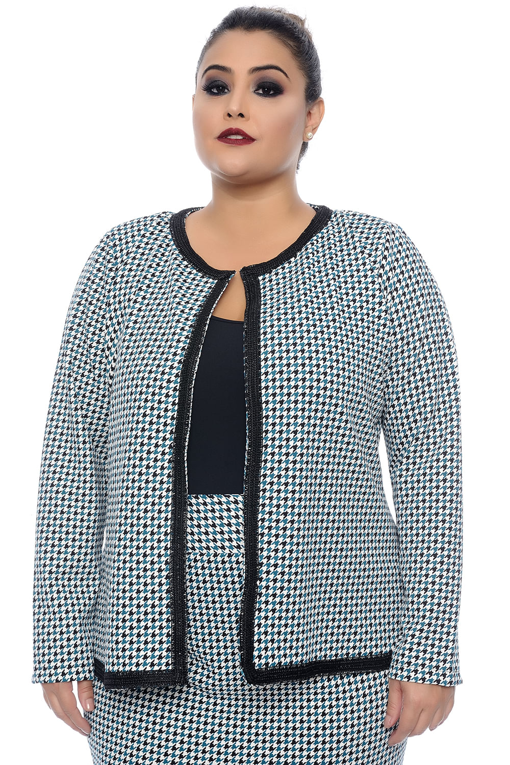 conjunto de saia e blazer plus size