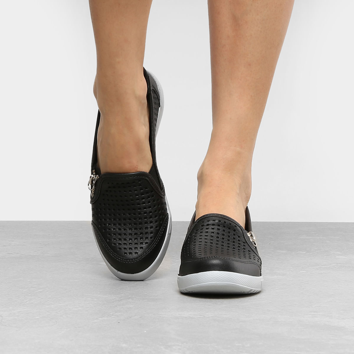 slip on couro kolosh