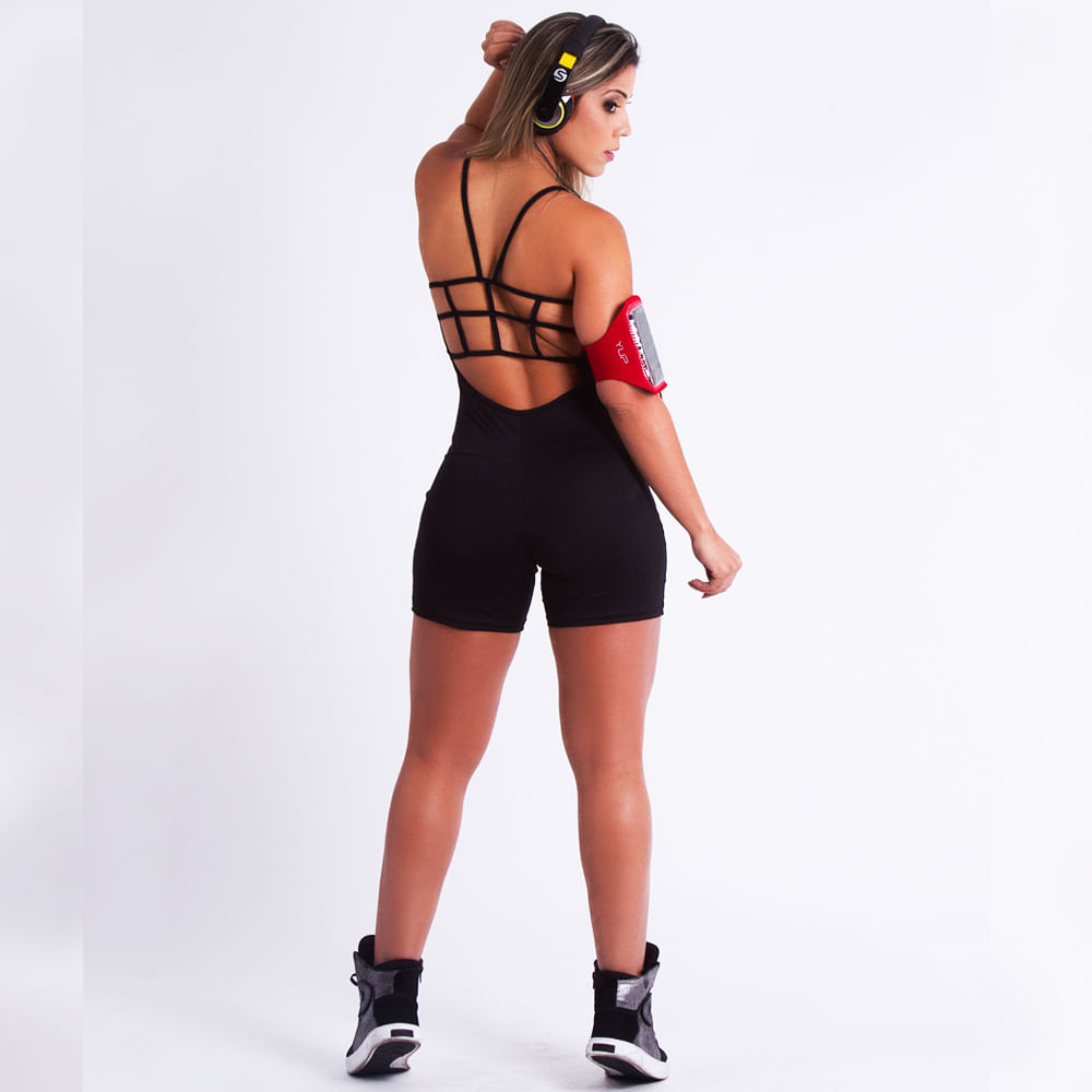 macacão curto fitness com bojo