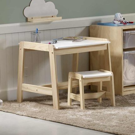 Mesa com Banqueta Infantil Castelo Madeira Maciça/MDF - Casatema Menor preço em Mesa com Banqueta Infantil Castelo Madeira Maciça/MDF - Casatema
