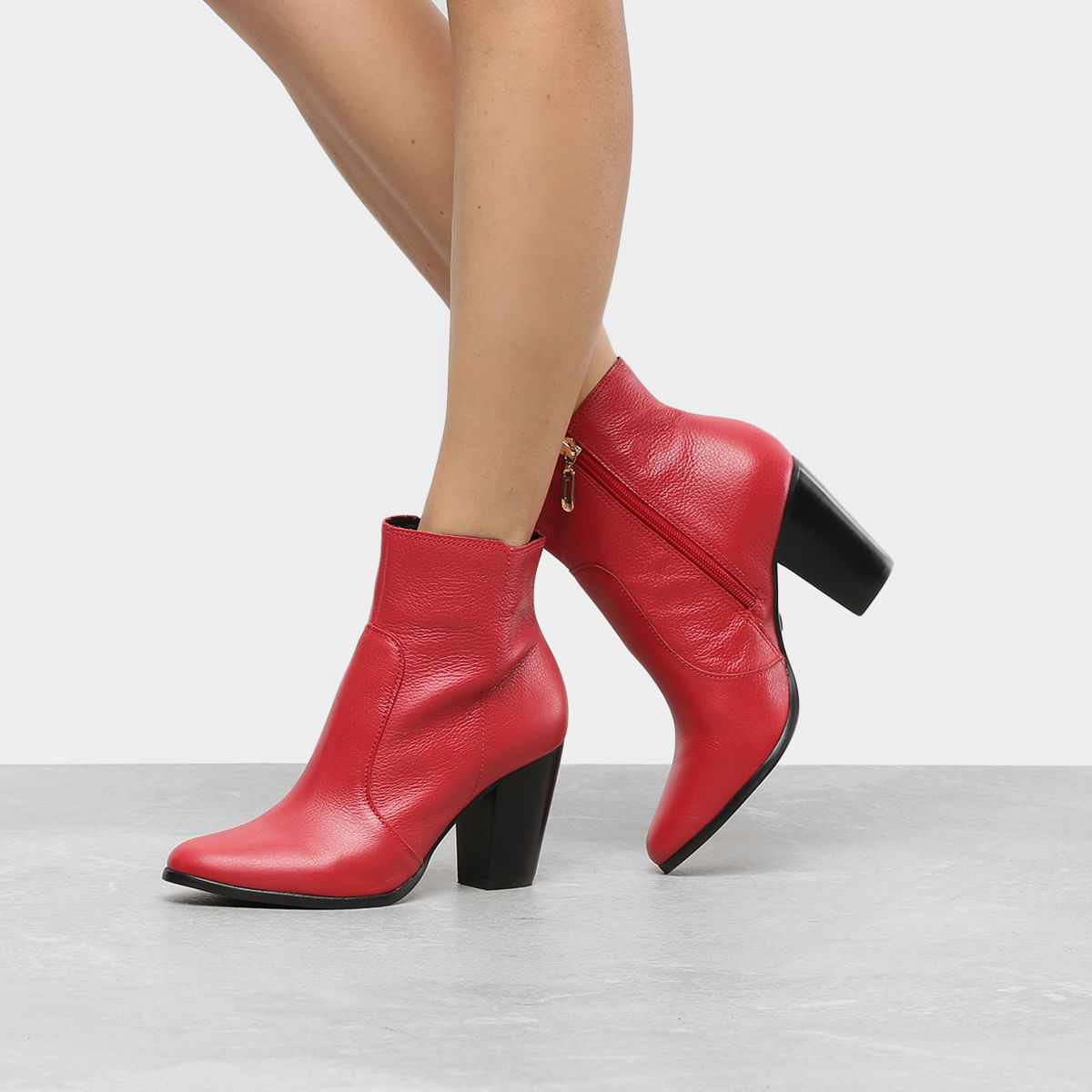 bota vermelha jorge bischoff