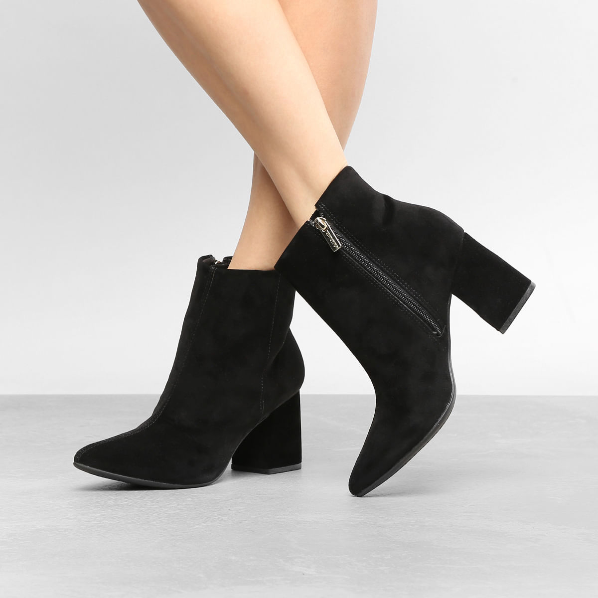 bota feminina cano curto bico fino via uno