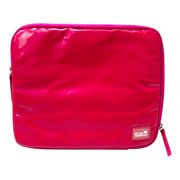 Estojo ecologicamente correto confeccionado de garrafas pet - Pink